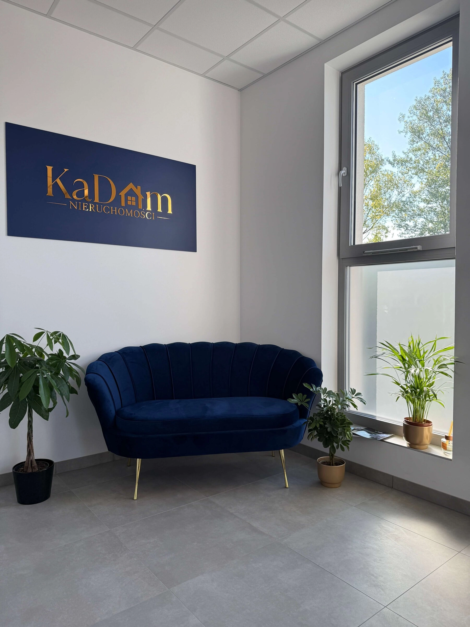KaDam office — guest area